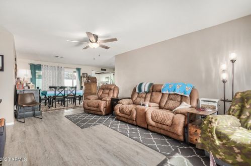 4938 Larkspur Dr, Glendale, AZ 85304-2028
