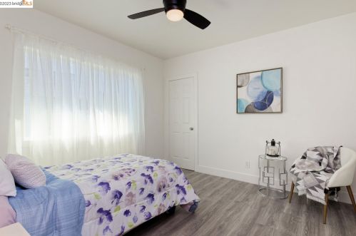 950 39 St, Oakland CA 94608-3899 exterior