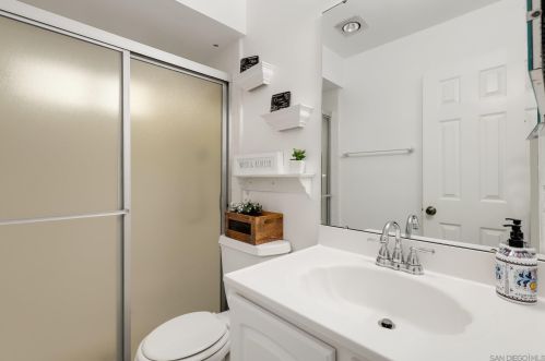 1322 Hamilton Ln, Escondido CA  92029-4316 exterior