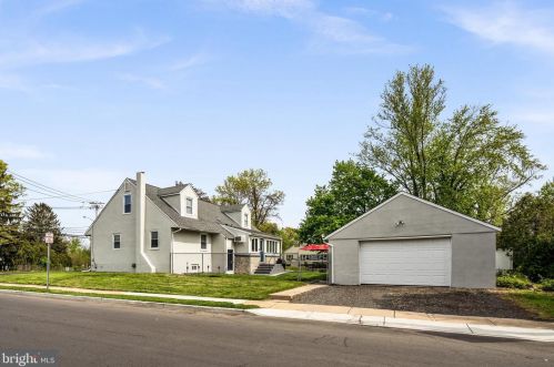 104 Loomis Ave, Trenton, NJ 08610-4436
