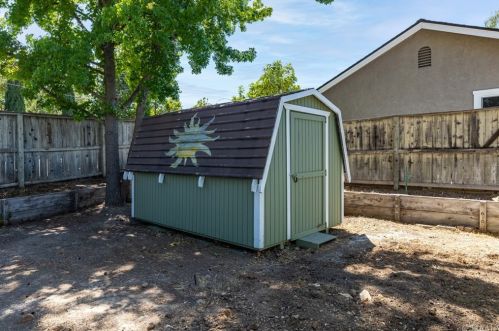 1457 Condor Ln, Templeton CA  93465-9808 exterior