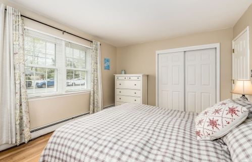 203 Academy St, Bay Port NY  11705-1827 exterior