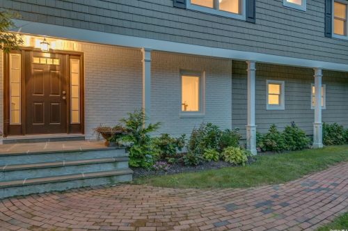 3 Lattingtown Ridge Ct, Matinecock, NY 11560-1301