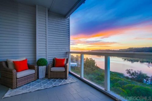 11026 Caminito Vista Pacifica, San Diego CA 92131-3301 exterior