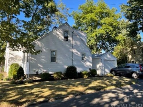 18 Division St, Milford, CT 06460-5859