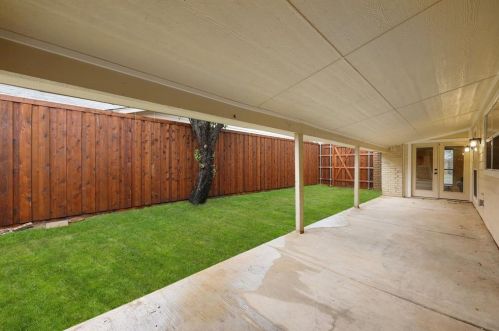 2017 Jennifer Ct, Carrollton TX 75007-3528 exterior