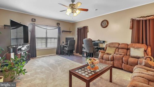 143 Robin Way, Magnolia DE  19962-2632 exterior