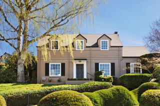 3870 46th Ave, Seattle WA  98118-3613 exterior