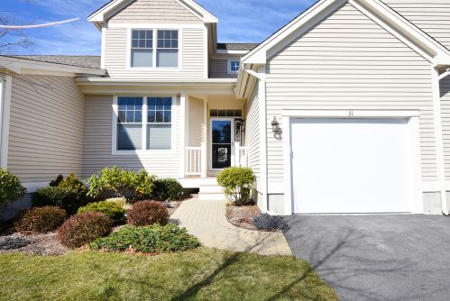 31 Grey Hawk Dr, Mashpee, MA 02649-4417