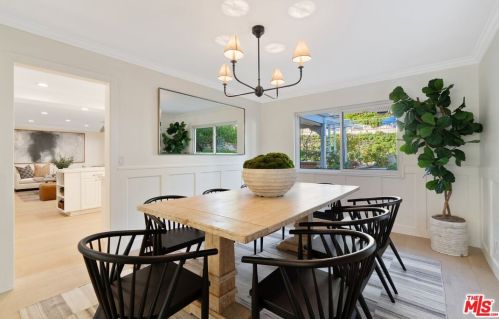 27041 Esward Dr, Calabasas CA  91301-2322 exterior