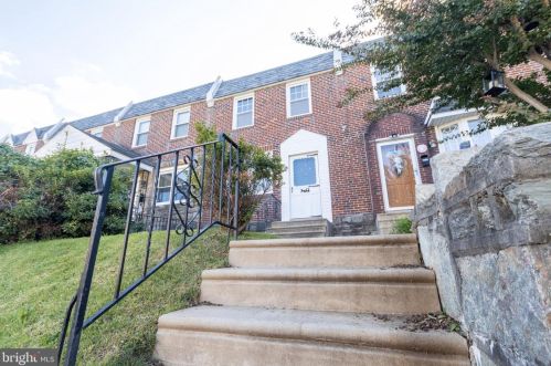 2122 Lardner St, Philadelphia, PA 19149-3528
