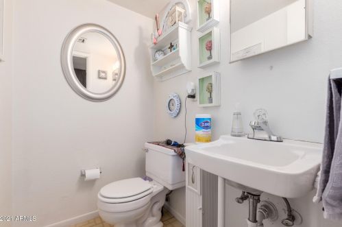 1102 Cheryl Dr, Phoenix AZ 85028-4436 exterior