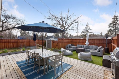 2716 Ewing Ave, Minneapolis MN 55416-4212 exterior