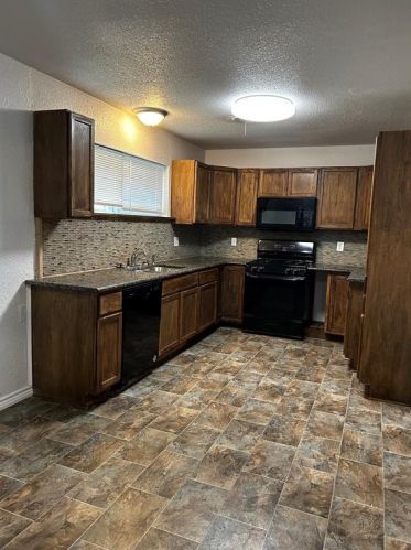 2430 11th St, Irving TX  75060-3504 exterior