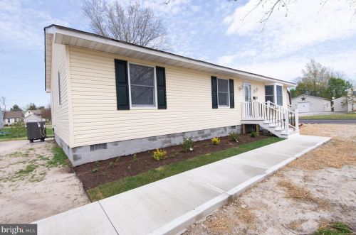 503 Delaware Ave, Delmar, DE 19940-1301