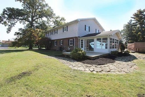 1199 Forest Hill Dr, Marion, OH 43302-6527