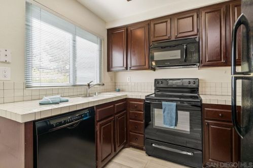 11040 Caminito Vista Pacifica, San Diego CA 92131-3301 exterior