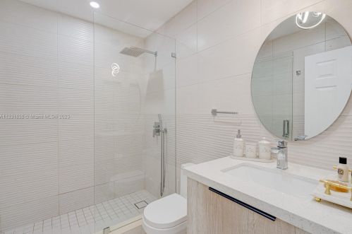 3586 143rd Ave, Hollywood FL  33027-4704 exterior