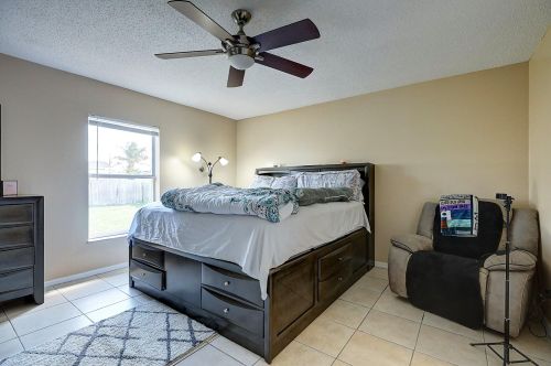 421 Oleander Ave, Fort Pierce FL  34952-1343 exterior