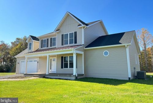 9458 Rhoadesville Oaks Dr, Rhoadesville, VA 22542-8762