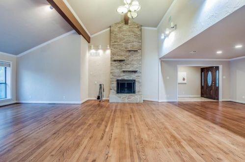 3960 Cedarbrush Dr, Dallas TX  75229-2703 exterior