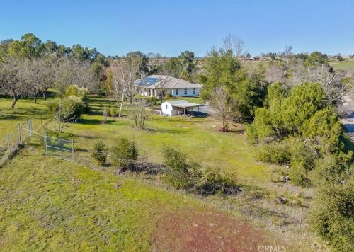 1440 Ridge Rd, Templeton CA  93465-9303 exterior