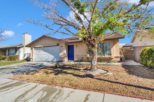 15790 Sandalwood Ln, Victorville, CA 92395-8863