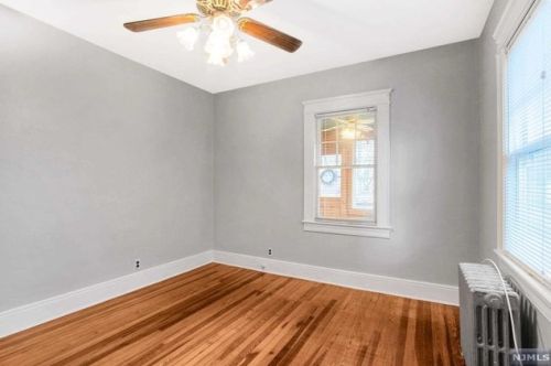 491 James St, N Milford NJ  07646-1023 exterior