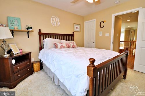 320 Stephen Ct, Charles Town WV  25414-4126 exterior