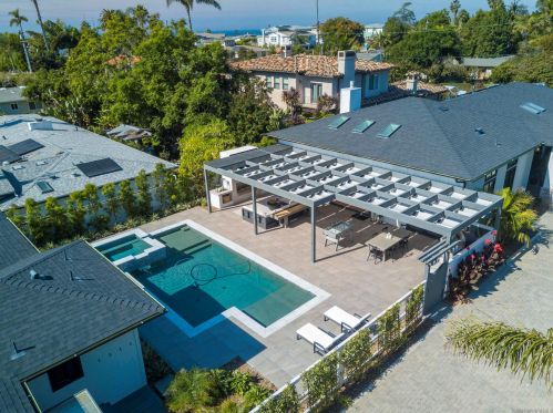 439 Fulvia St, Encinitas CA  92024-2145 exterior