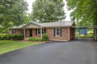 213 Birchwood Dr, Columbia, TN 38401-4307
