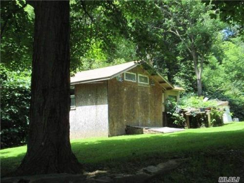 31 Main St, Upperville, NY 13464-1932