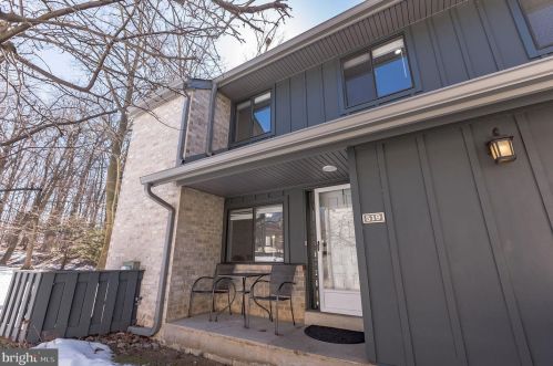 519 Foxwood Ln, Paoli, PA 19301-2009