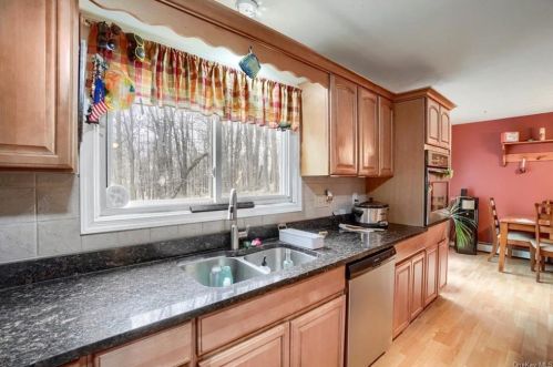 20 Mockingbird Ln, Washingtonville NY  10992-1711 exterior