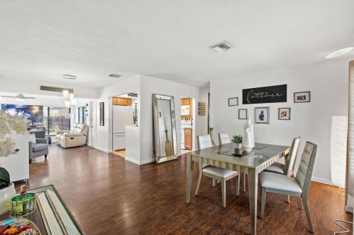 401 57th Way, Hollywood FL  33023-1435 exterior