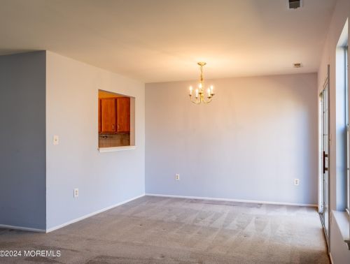 52 Perri Rd, East Freehold NJ  07728-4140 exterior