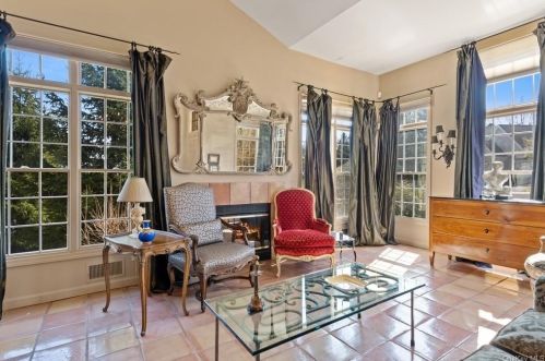 1 Doral Grn Dr, Rye Brook NY  10573-5405 exterior