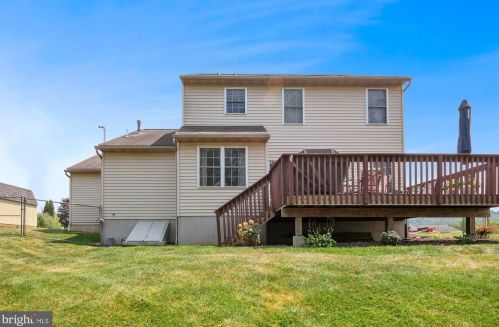 436 Golden Dr, Blandon PA  19510-9653 exterior