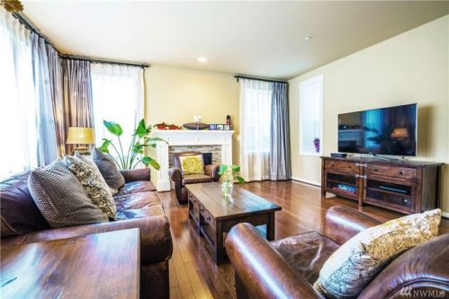11754 169 Pl, Redmond WA  98052-1734 exterior