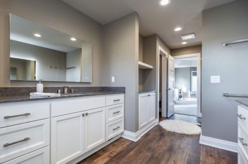 4494 121, Milwaukee WI 53228-4409 exterior