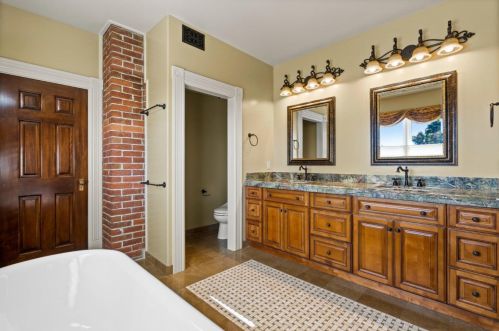 44 7 St, San Jose CA  95112-7401 exterior