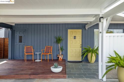 2044 Highland Dr, Concord, CA 94520-4706