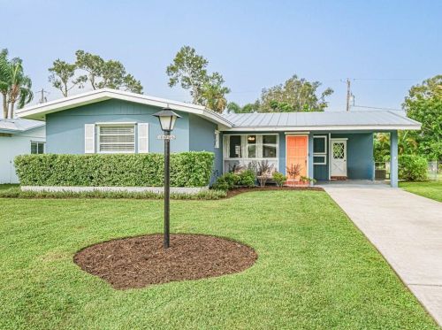1735 32nd Ave, Vero Beach, FL 32960-2569