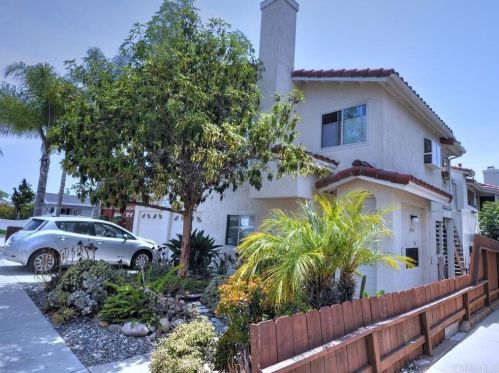 3744 Pershing Ave, San Diego, CA 92104-3381