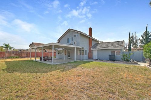 751 Larch Ave, Rialto CA  92376-4751 exterior