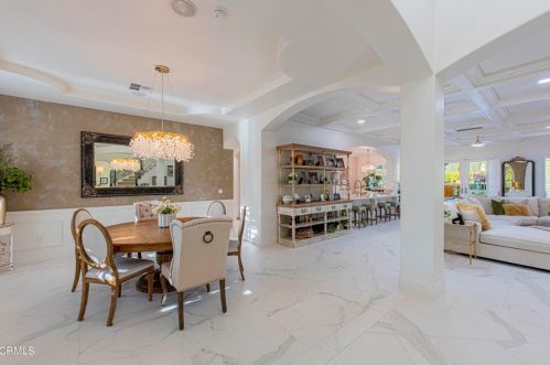 840 Fairway Dr, Bakersfield CA 93309-2416 exterior