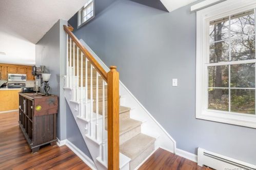 24 Muir Ave, Bristol CT  06010-7214 exterior