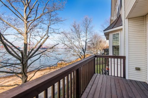 55 Boatworks Dr, Bayonne NJ  07002-1200 exterior