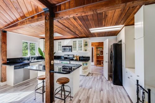 17944 Madrone Dr, Los Gatos CA  95033-8955 exterior