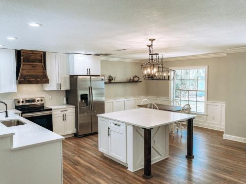 608 Sunset Ln, Lutz FL  33549-3802 exterior